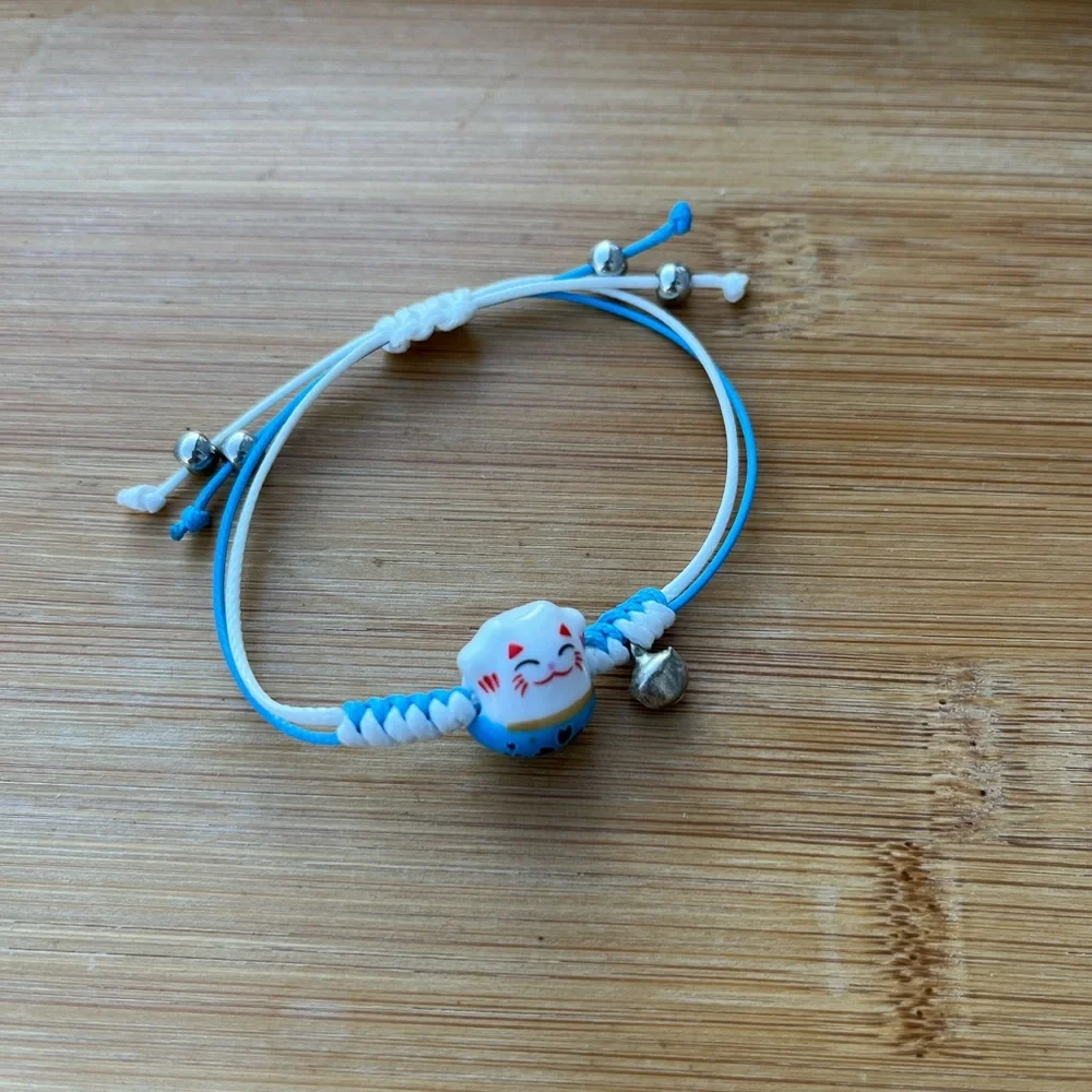 Lucky Cat Maneki Neko Charm Light Blue and White Handmade Bracelet - Picture 3 of 8